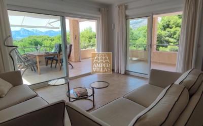 Очень красивая и уютная квартира с просторной террасой в Альтее